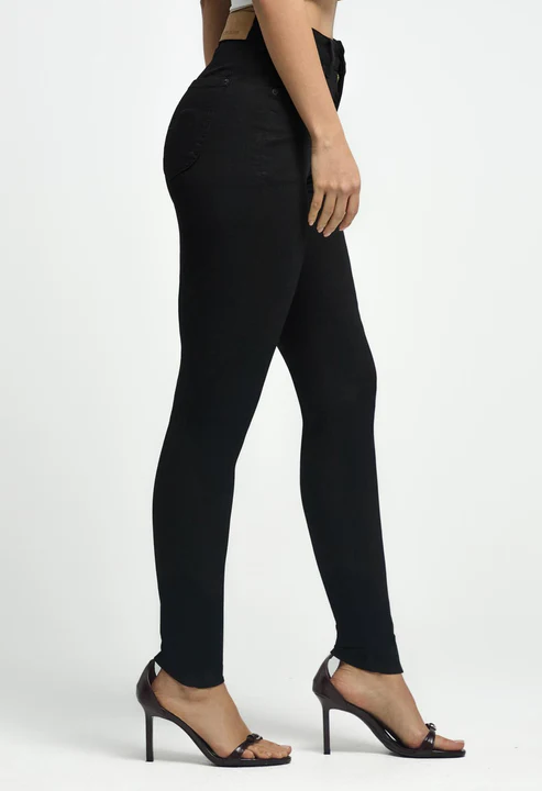 Jean levantacola negro con bolsillos para mujeres - Vista 3